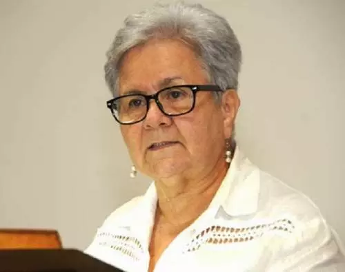 gladys, bejerano, portela