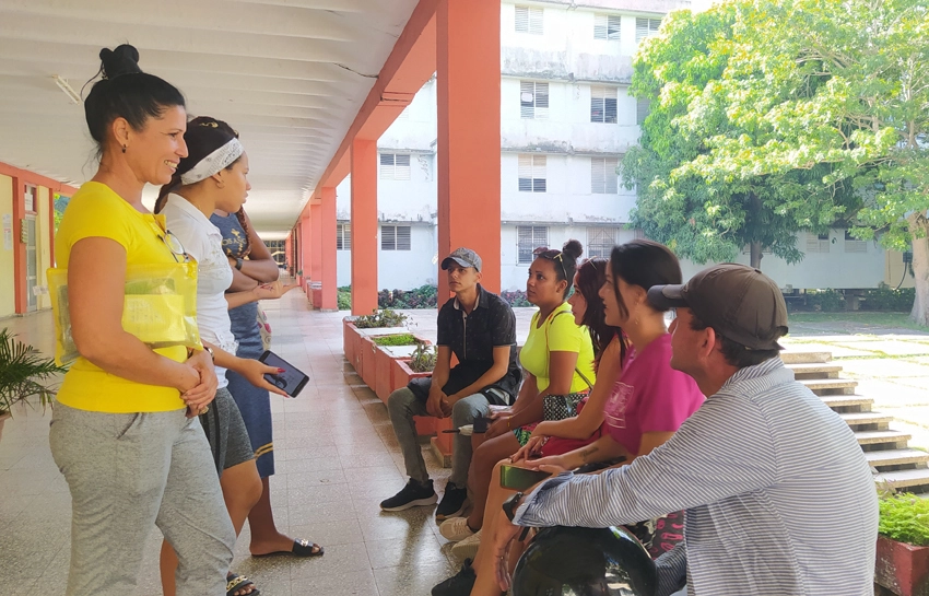 Students in Holguin remember their International Day (+Fotos) 3