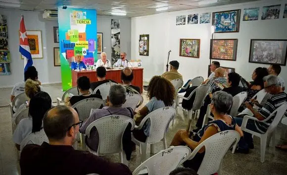 book, fair, holguin