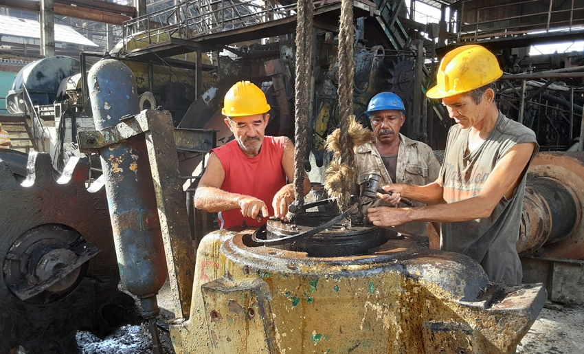 repair, works, cristino, naranjo, sugar, mill, cacocum, holguin