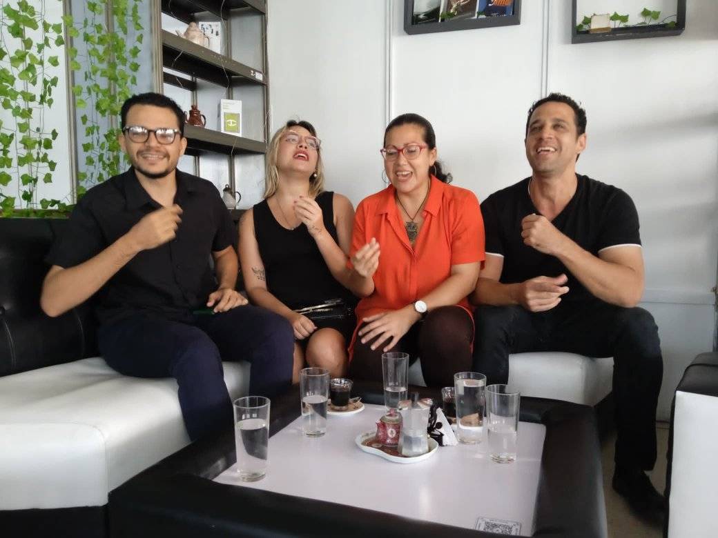 Feeling, Voices, Holguin