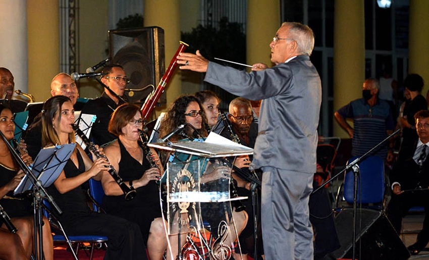holguin, concert, band