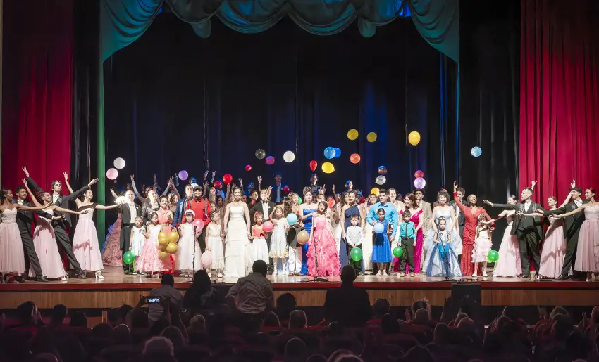 anniversary, theater, lyric, holguin