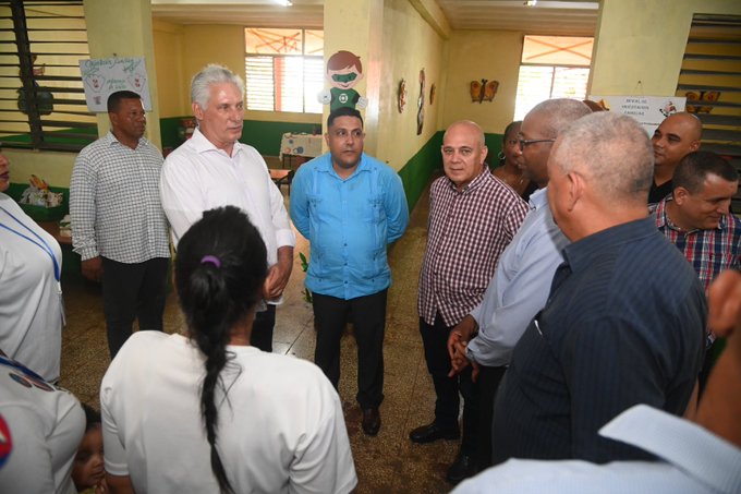 Díaz-Canel visited municipalities in the province of Holguin 0