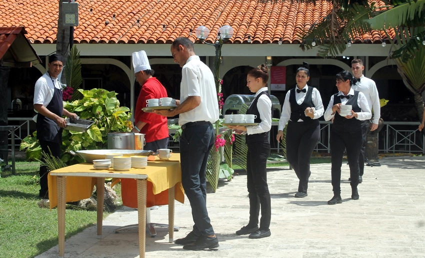 Starfish Guardalavaca Hotel: Reborn in Adversity 1