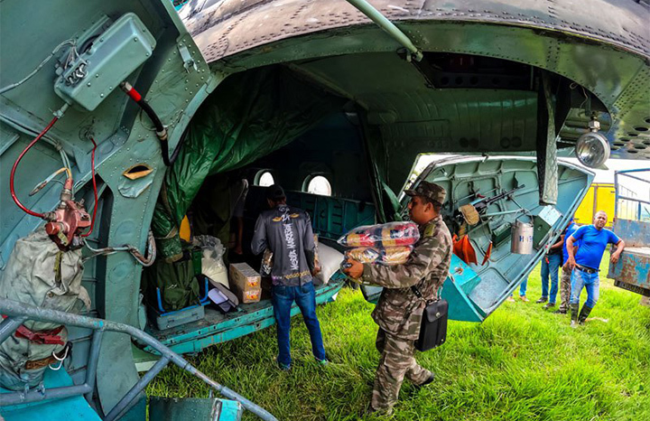 The Day Food Arrived from the Sky in Naranjo Dulce 0