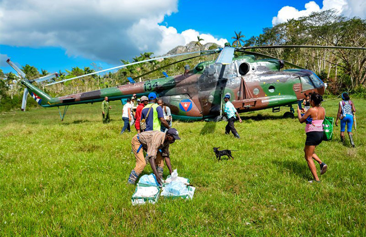 The Day Food Arrived from the Sky in Naranjo Dulce 1