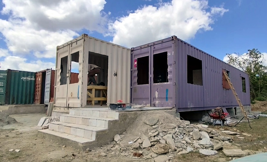 From the World’s Roads to a Home in Cuba: Reusing Shipping Containers as a Construction Alternative 0