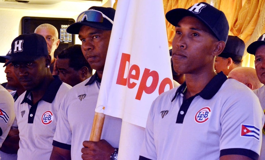 Holguin Cubs Receive Flag for Elite League 0