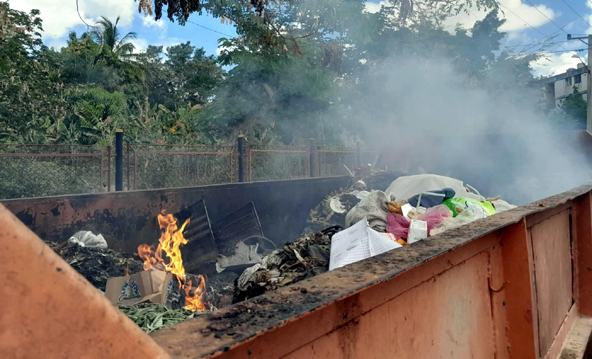 The Silent Danger of Burning Trash (+ Photos) 0