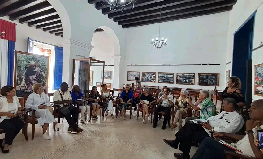 Holguin Pays Tribute to the Pioneers of Education in Cuba 0