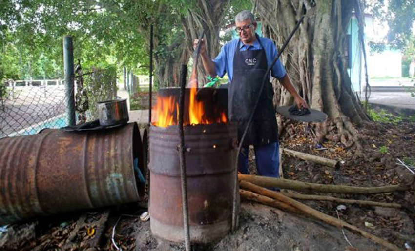Cooking with charcoal and firewood: the visible face of the energy blockade 0