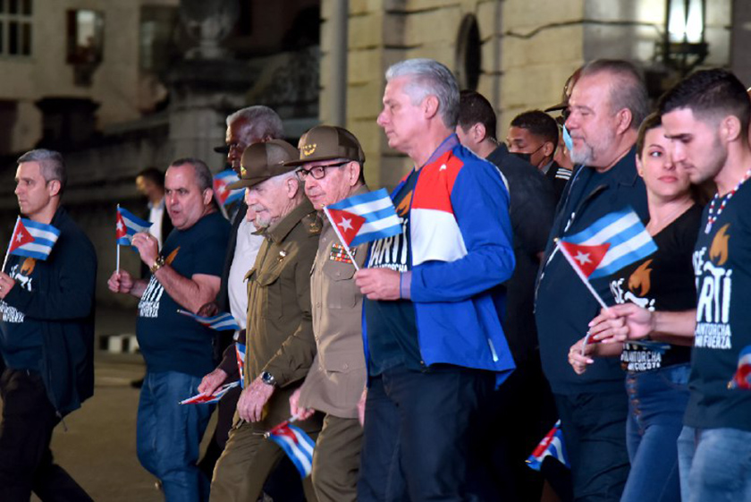 marcha, antorcha, La Habana, Raúl Castro, Miguel Díaz-Canel