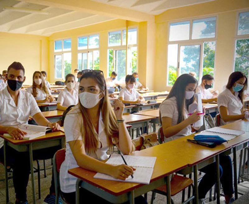 Holguín, estudiantes, Ciencias Médicas