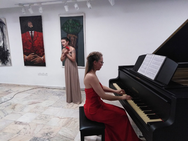 La soprano Dania Laura López Fornaris y el barítono Carlos Manuel González, Artistas de Holguín, obtuvieron los primeros Premios, Festival de Canto Lírico