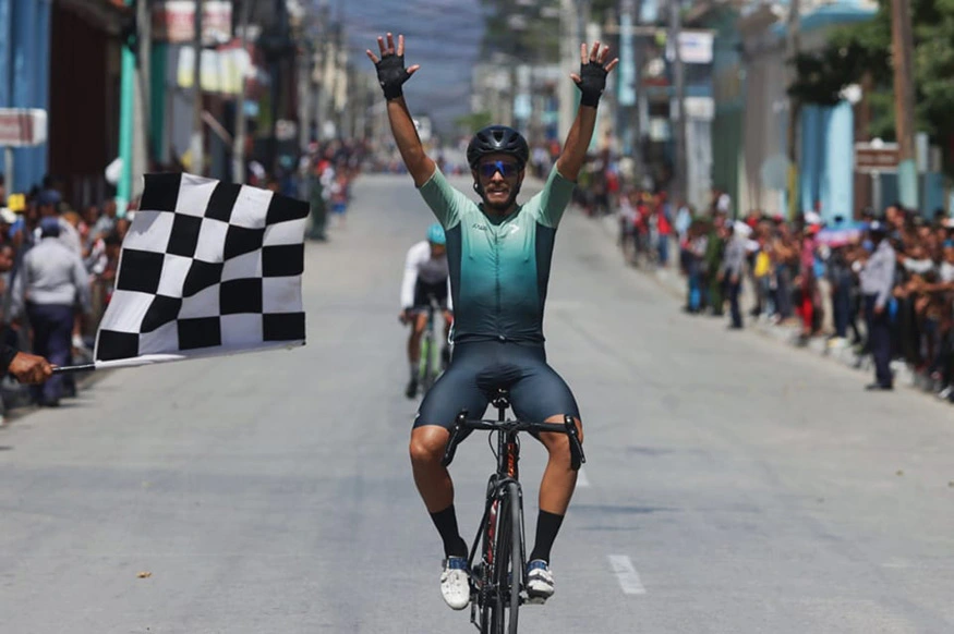 alejandro parra, domina, segunda vuelta, ciclística, Cuba