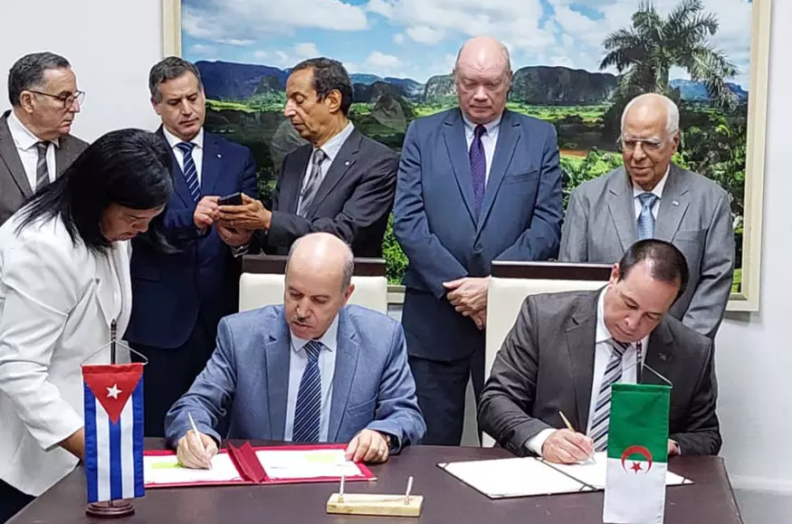 Firma de acuerdo, salud, Cuba, Argelia