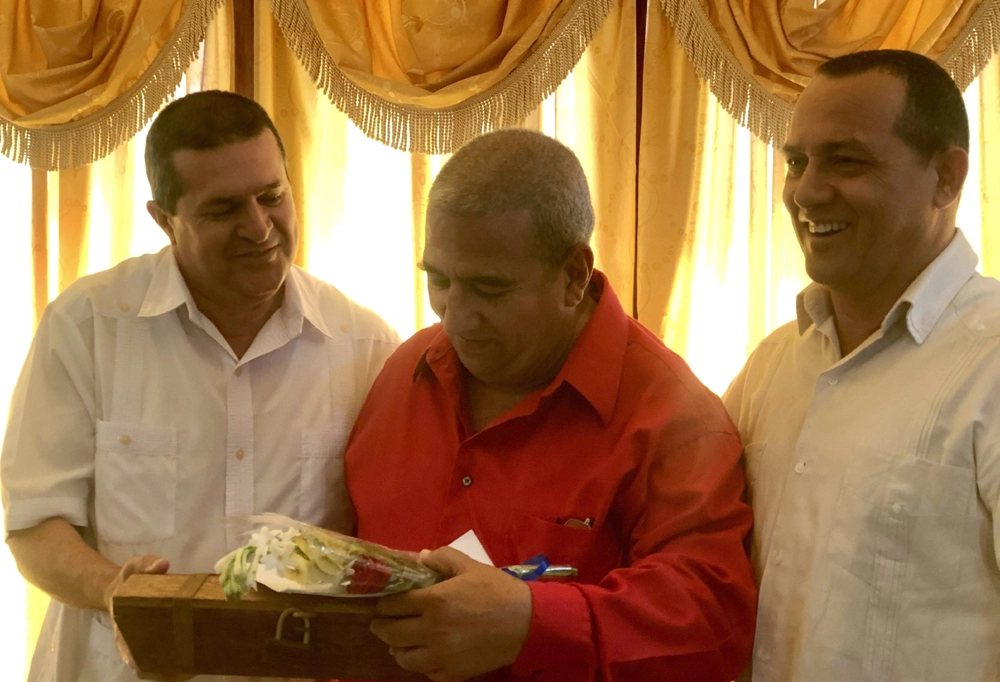 periodistas de Holguín, Aroldo García, Cuba, prensa cubana