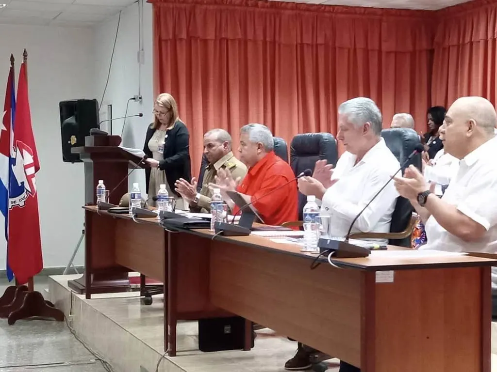 Miguel Díaz-Canel, presidente República, Cuba, pleno, Central de Trabajadores de Cuba, CTC