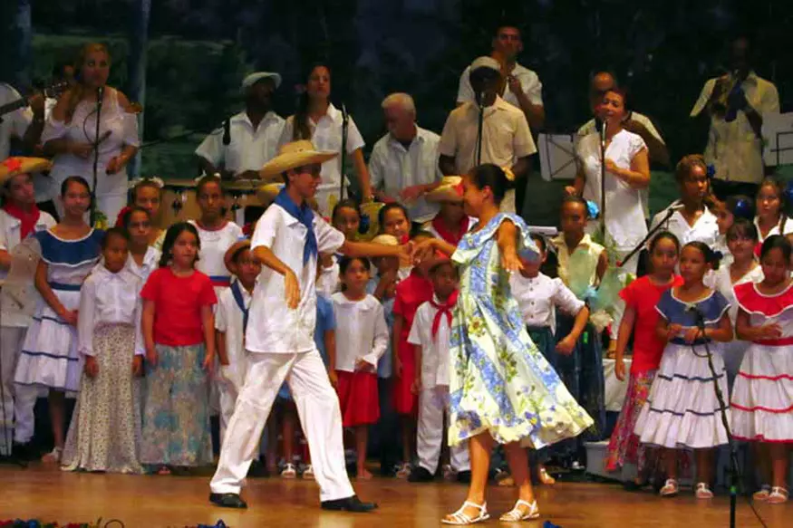 Ronda de los Sueños, Holguín, niños