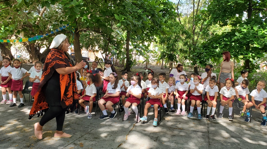 Holguín, Educación, Círculos Infantiles, Lidis Lamorú, Cantautora, Música Infantil Cubana, Infancia