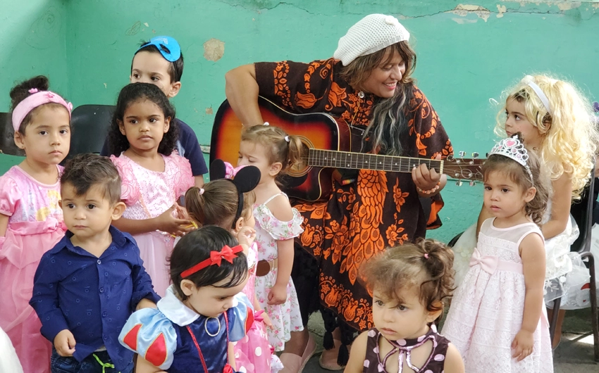 Holguín, Educación, Círculos Infantiles, Lidis Lamorú, Cantautora, Música Infantil Cubana, Infancia