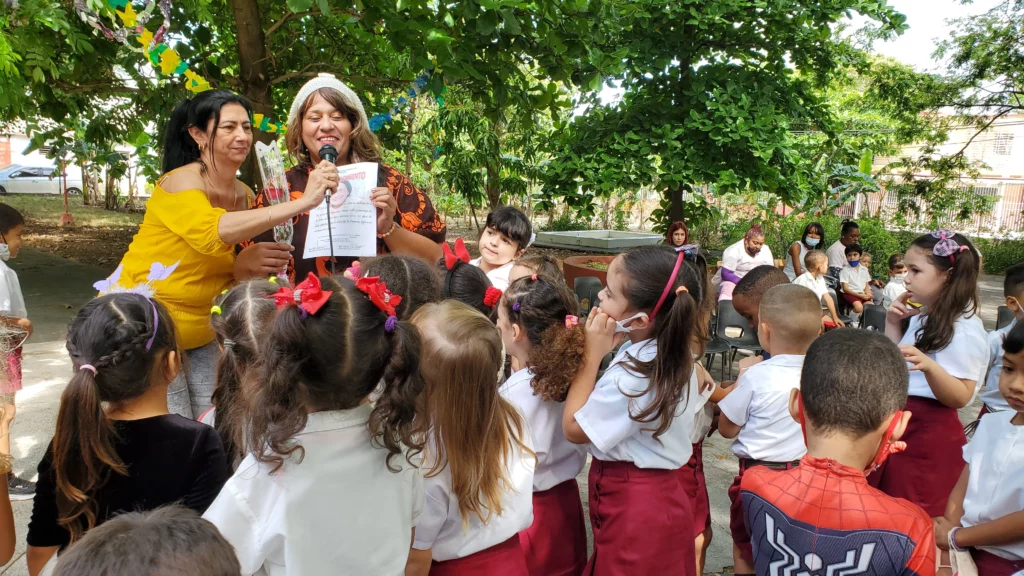 Holguín, Educación, Círculos Infantiles, Lidis Lamorú, Cantautora, Música Infantil Cubana, Infancia