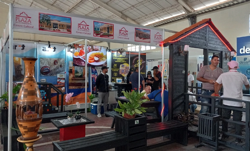 Holguín, Stand, ExpoHolguín 2023, Mipymes, Negocios Privados, Plaza de la Marqueta, La Lucecita