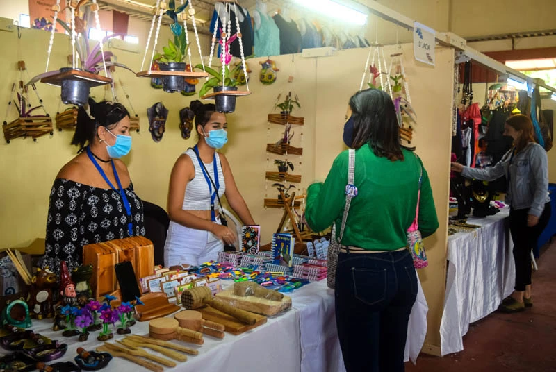 feria de artesanía, día de las madres, Romerías de Mayo, Holguín