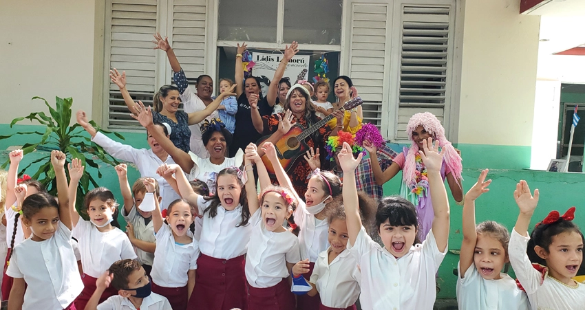 Holguín, Educación, Círculos Infantiles, Lidis Lamorú, Cantautora, Música Infantil Cubana, Infancia