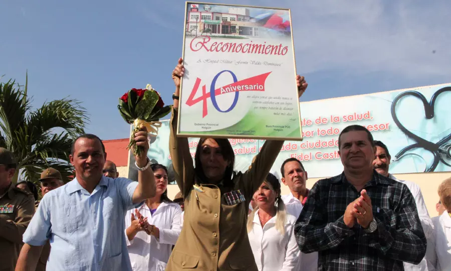 aniversario 40, hospital militar, Holguín