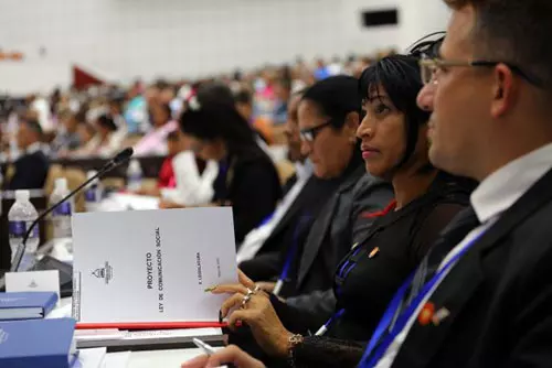 Ley de Comunicación Social, Cuba, Parlamento