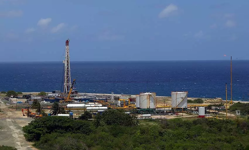 Puerto Escondido, gas, Cuba