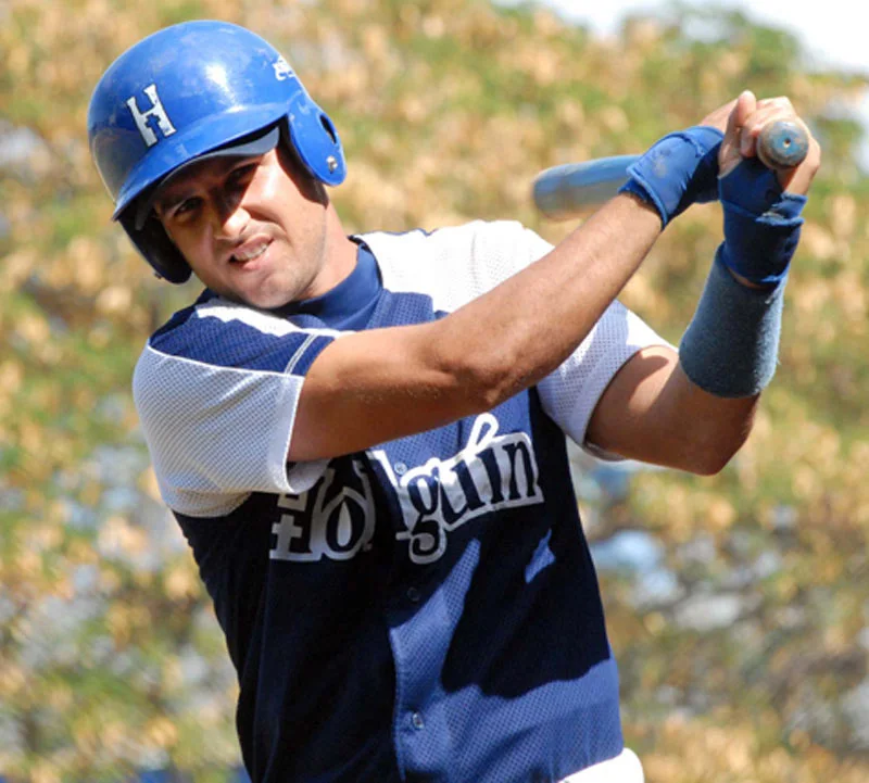 Cachorros derrotan, Manduley, béisbol, Holguín