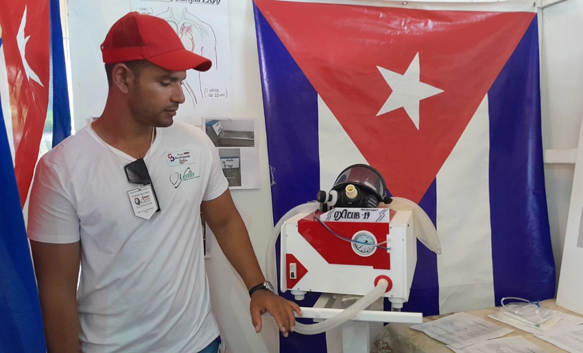 Leonardo Rodríguez Plana, médico e innovador holguinero de un ventilador mecánico.