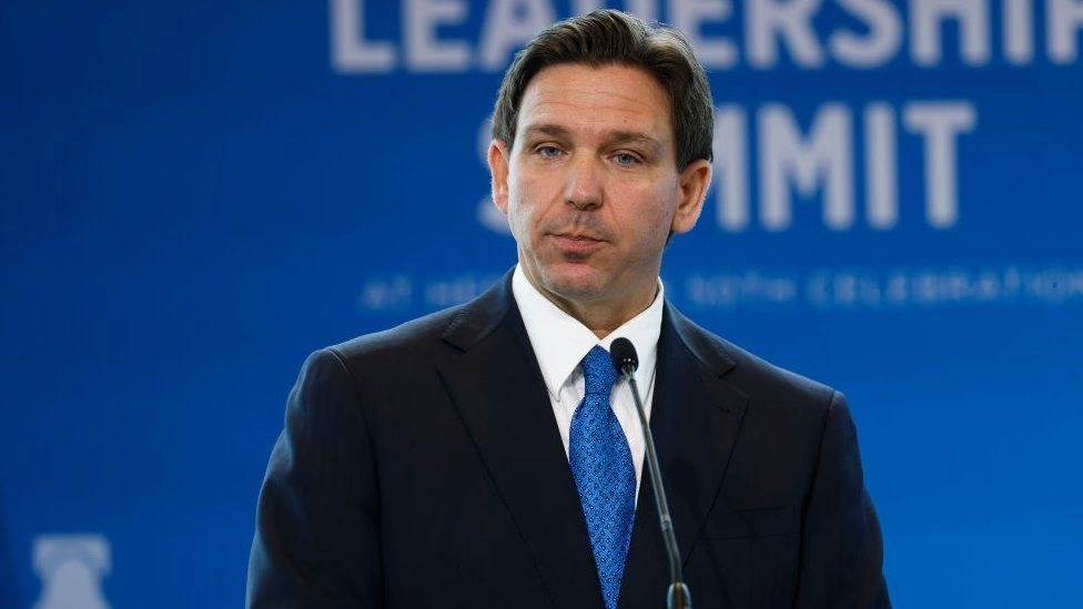 Estados Unidos. Ley SB1718, Ron DeSantis, polémica ley antimigrante