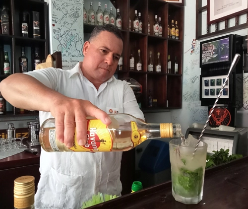 Bar de la Bodeguita del Medio en Holguín