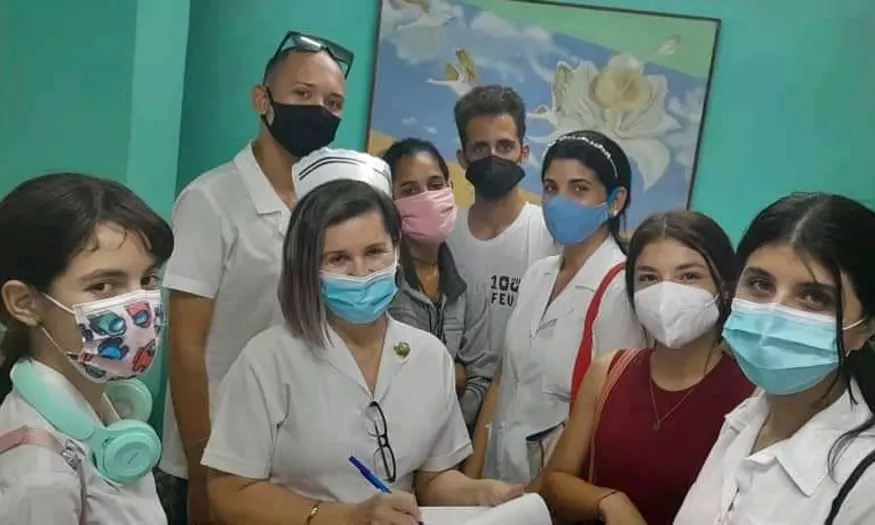 estudiantes de Medicina, apoyo, actividad asistencial, Hospital Pedriátrico, Holguín