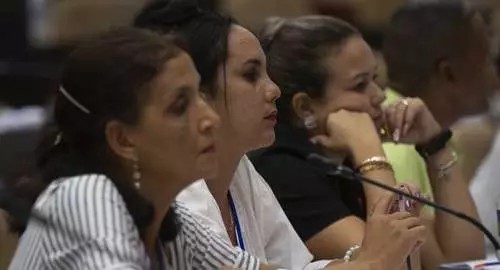 adolescentes, Parlamento, Cuba