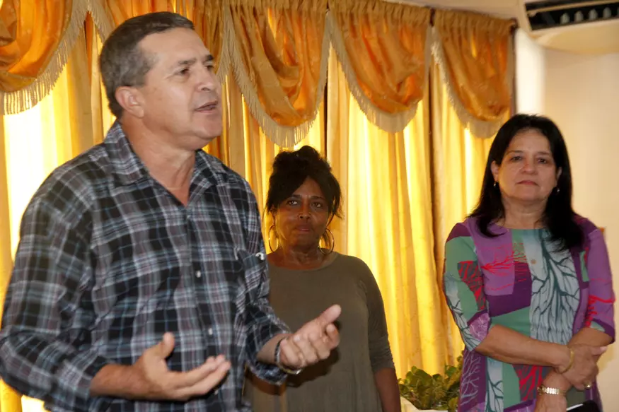 Pastores por la paz, Ernesto Santiesteban, Holguín