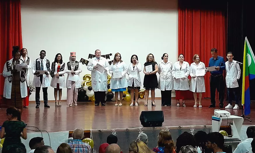 graduados, Holguín, profesores reconocidos