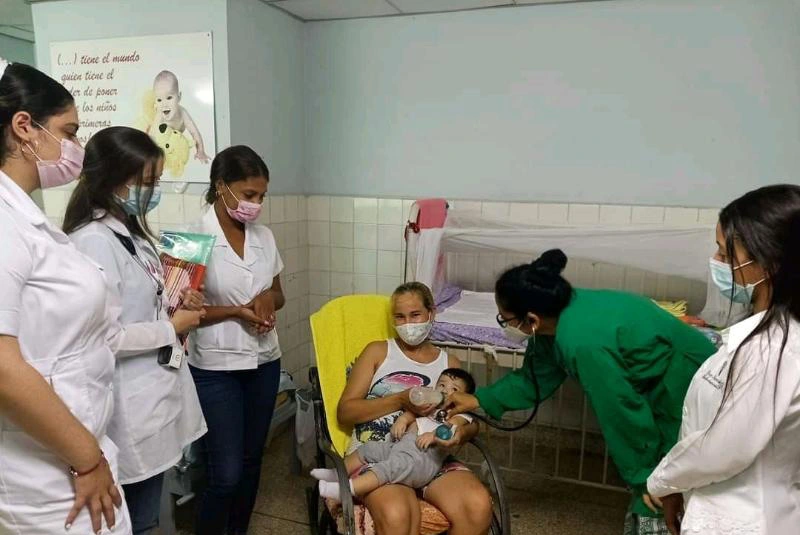 madre, dengue, hospital, pedriático, Holguín