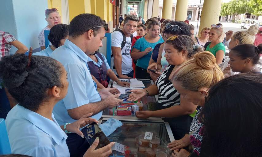 Correos de Cuba, feria, comercio electrónico, Holguín