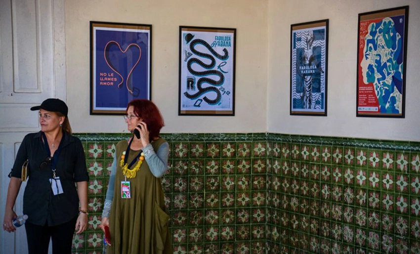 Mujeres diseñadora en Festival de Cine de Gibara