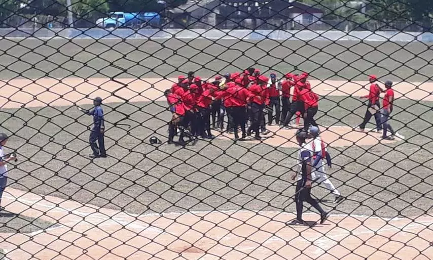 Colosos, Urbano Noris, pelota