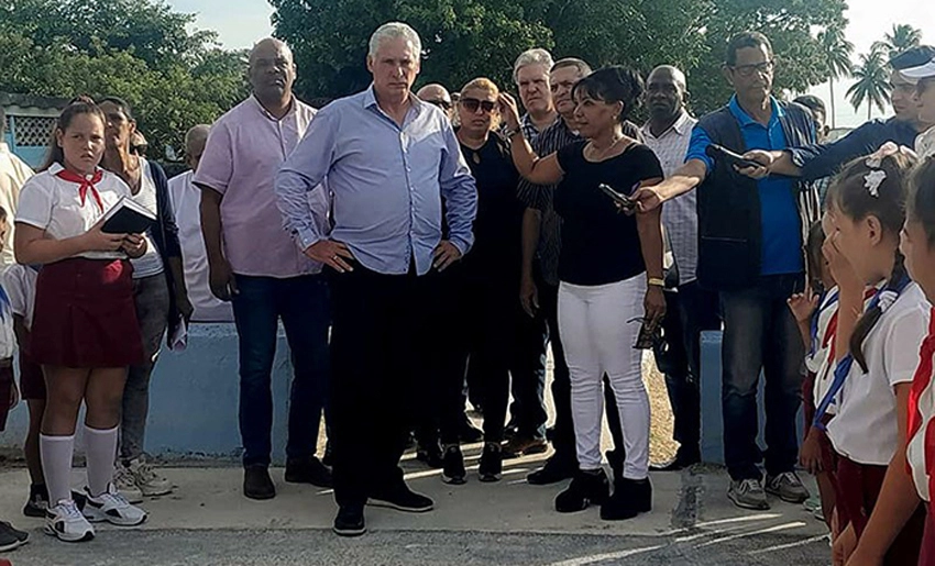 Miguel Díaz-Canel en Holguín, Cuba