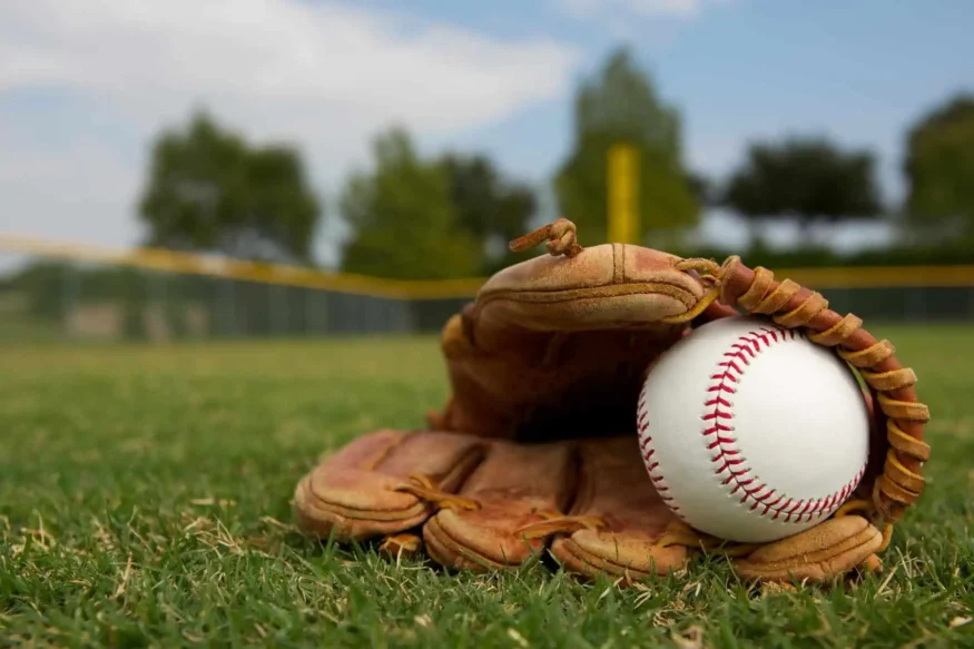 Béisbol, guante, pelota