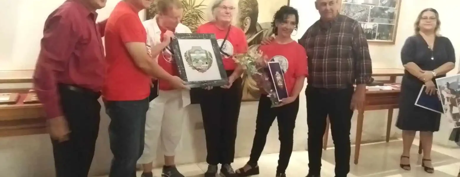 Escudo de Holguín, Brigada canadiense Calixto García, Holguín