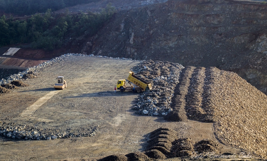 Construcción, presa de Levisa, Mayarí, Holguín