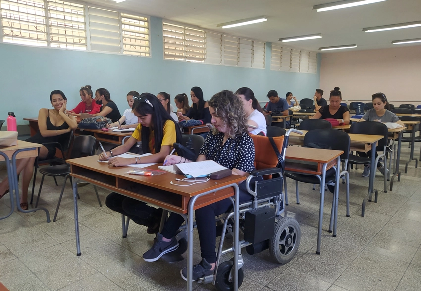 Estudiantes de Derecho, Holguín